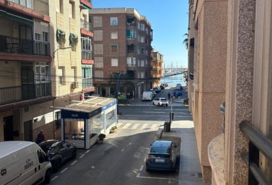 Sprzedaż - Apartament / Mieszkanie -
Torrevieja