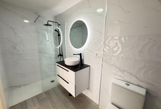 Sprzedaż - Apartament mieszkanie -
Torrevieja - Playa de los Naufragos