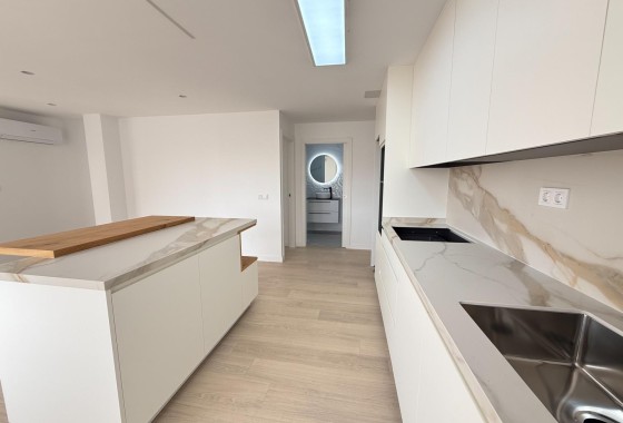 Sprzedaż - Apartament mieszkanie -
Torrevieja - Playa de los Naufragos