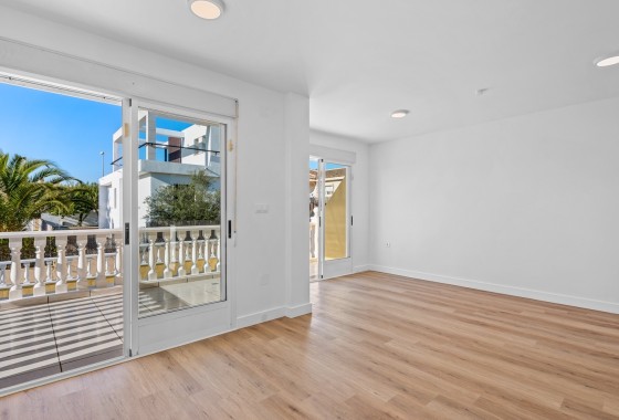 Resale - Doppelhaushälfte -
Benimar