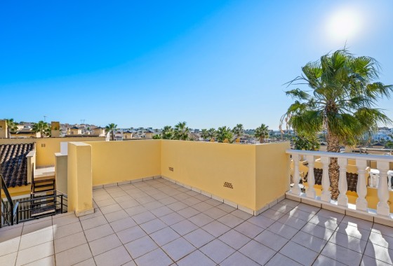 Resale - Doppelhaushälfte -
Benimar