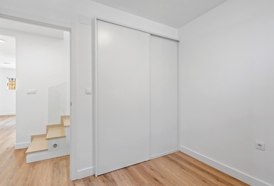 Resale - Doppelhaushälfte -
Benimar