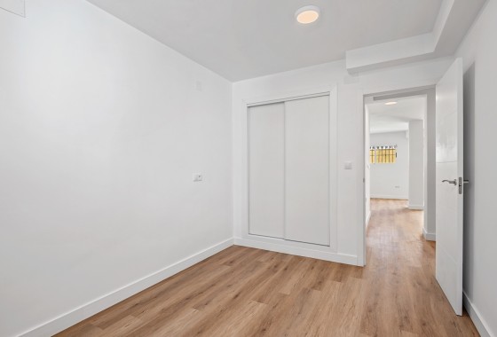 Resale - Doppelhaushälfte -
Benimar