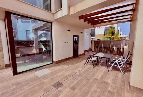 Herverkoop - Vrijstaande Villa -
Ciudad Quesada - Rojales - Pueblo Bravo