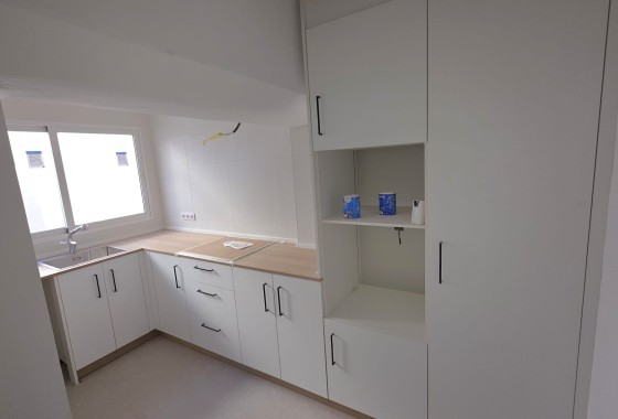 Venta - Casa de pueblo -
Pinoso