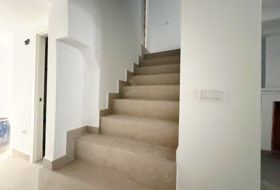 Venta - Casa de pueblo -
Pinoso