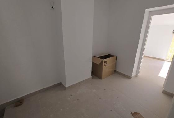 Venta - Casa de pueblo -
Pinoso