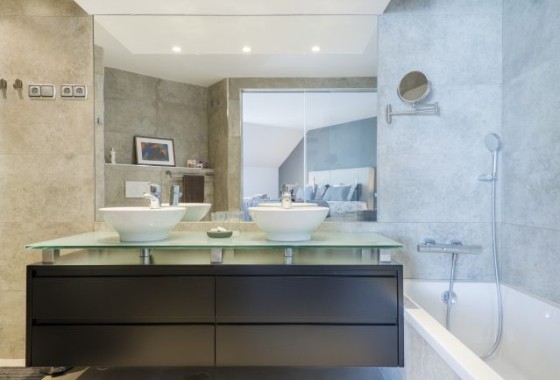 Resale - Wohnung Appartement -
Benalmádena