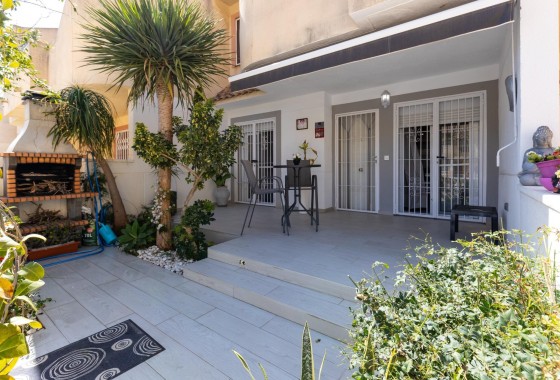 Resale - Wohnung Appartement -
Guardamar del Segura - Urbanizaciones