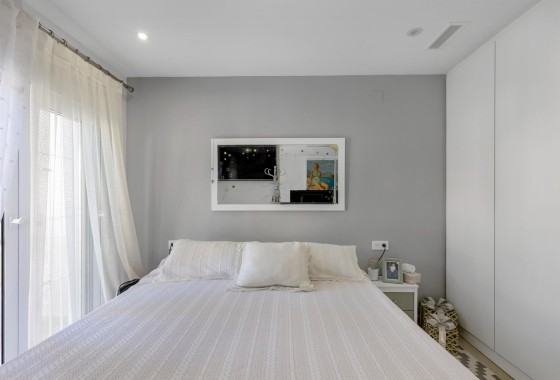 Resale - Wohnung Appartement -
Guardamar del Segura - Urbanizaciones