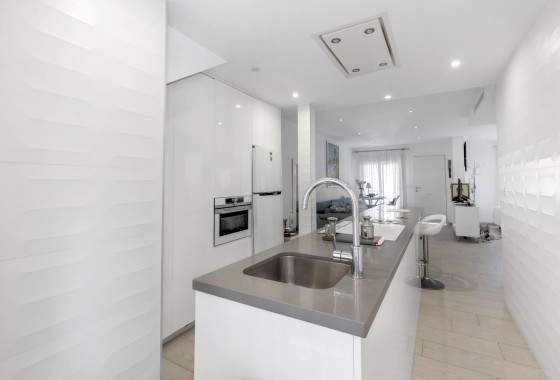 Resale - Wohnung Appartement -
Guardamar del Segura - Urbanizaciones