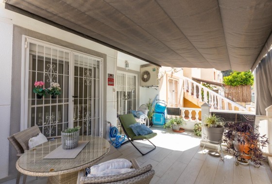 Resale - Wohnung Appartement -
Guardamar del Segura - Urbanizaciones