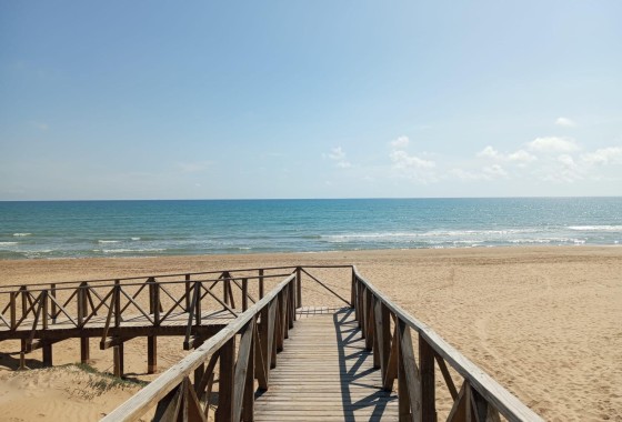 Resale - Wohnung Appartement -
Guardamar del Segura - Urbanizaciones