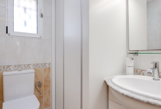 Resale - Stadthaus -
Torrevieja