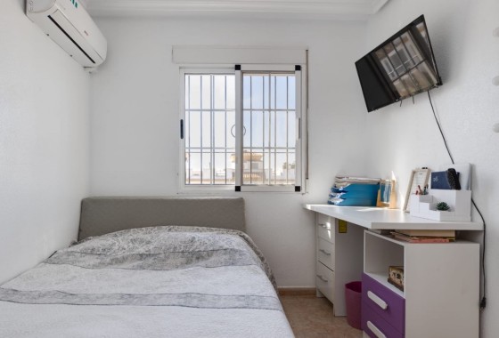 Resale - Stadthaus -
Torrevieja