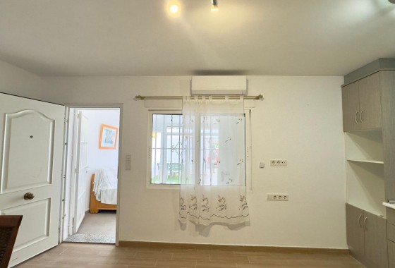 Revente - Appartement -
Torrevieja - El limonar