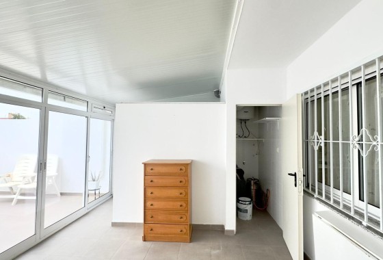 Revente - Appartement -
Torrevieja - El limonar