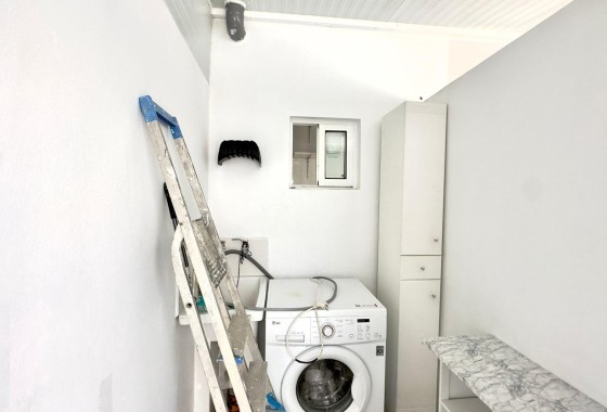 Revente - Appartement -
Torrevieja - El limonar