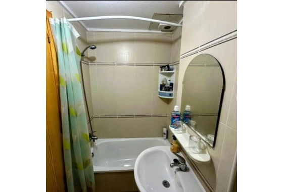 Resale - Wohnung Appartement -
Torrevieja