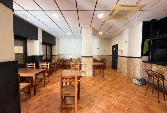 Herverkoop - Commercieel -
Torrevieja - Estacion de autobuses