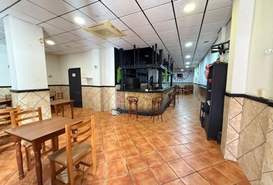 Herverkoop - Commercieel -
Torrevieja - Estacion de autobuses