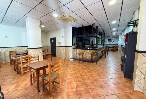 Herverkoop - Commercieel -
Torrevieja - Estacion de autobuses