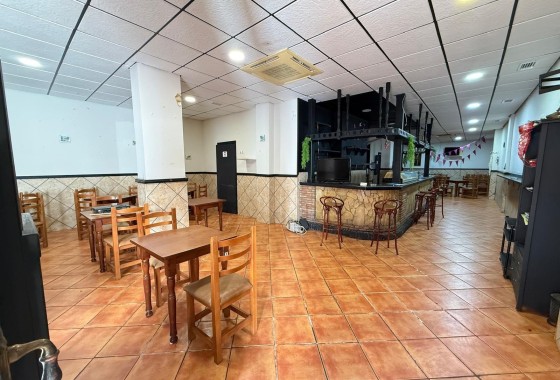 Herverkoop - Commercieel -
Torrevieja - Estacion de autobuses