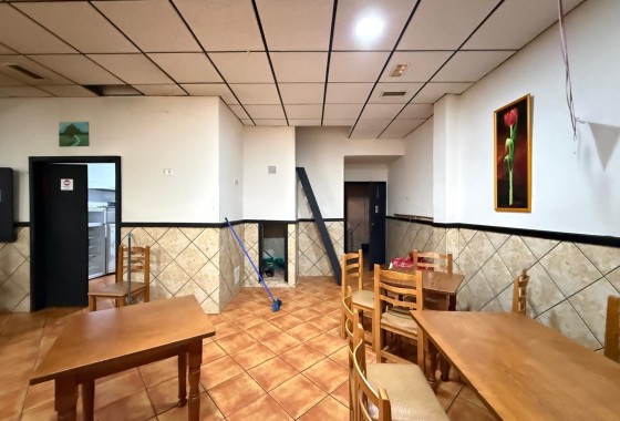 Herverkoop - Commercieel -
Torrevieja - Estacion de autobuses