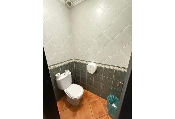 Herverkoop - Commercieel -
Torrevieja - Estacion de autobuses