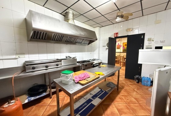 Herverkoop - Commercieel -
Torrevieja - Estacion de autobuses