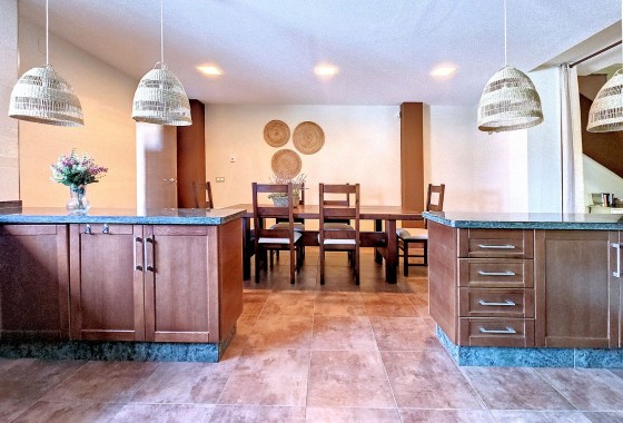 Herverkoop -  -
Pinoso