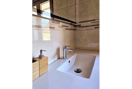 Herverkoop -  -
Pinoso