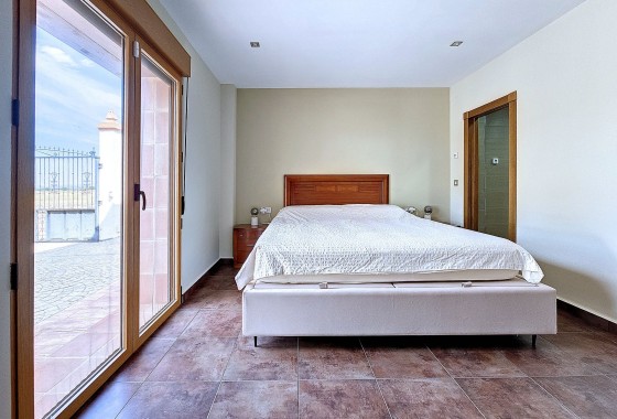 Herverkoop -  -
Pinoso