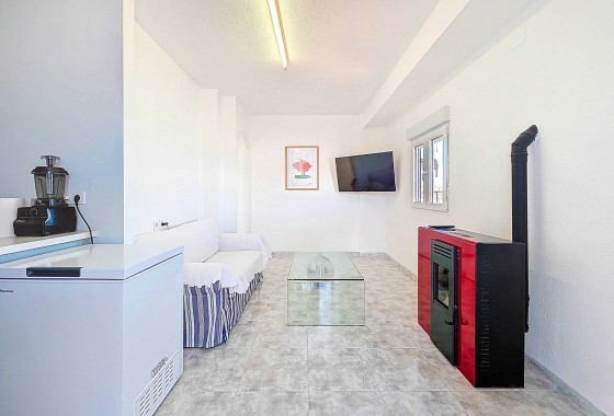 Herverkoop - Herenhuis -
Pinoso