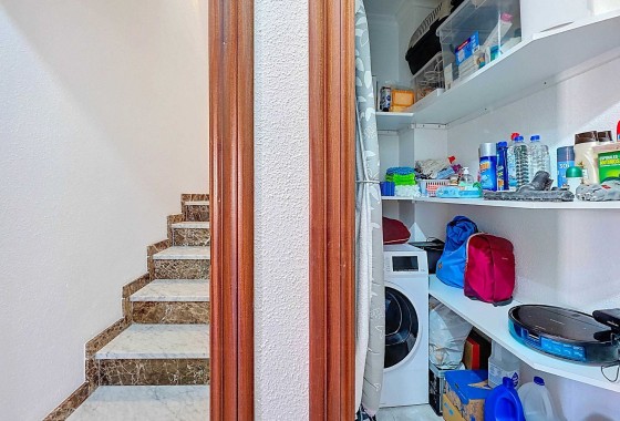 Herverkoop - Herenhuis -
Pinoso