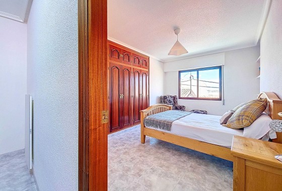 Herverkoop - Herenhuis -
Pinoso