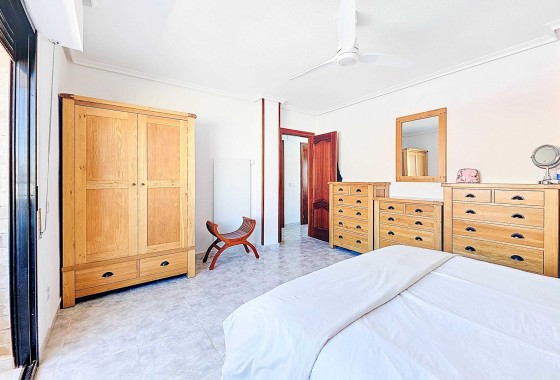 Herverkoop - Herenhuis -
Pinoso