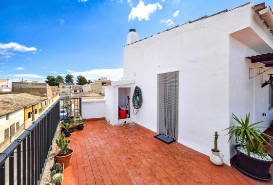 Herverkoop - Herenhuis -
Pinoso