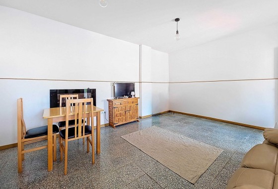 Herverkoop - Herenhuis -
Pinoso