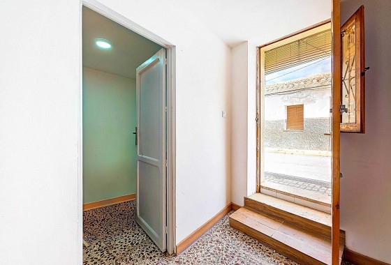 Herverkoop - Herenhuis -
Pinoso