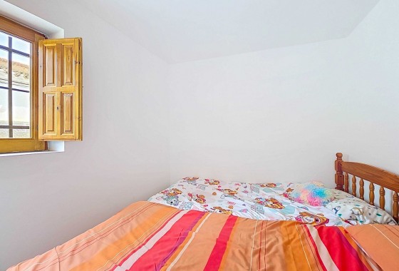 Herverkoop - Herenhuis -
Pinoso