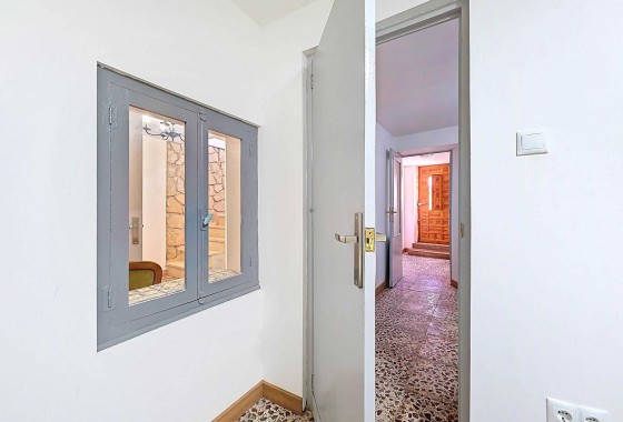 Herverkoop - Herenhuis -
Pinoso