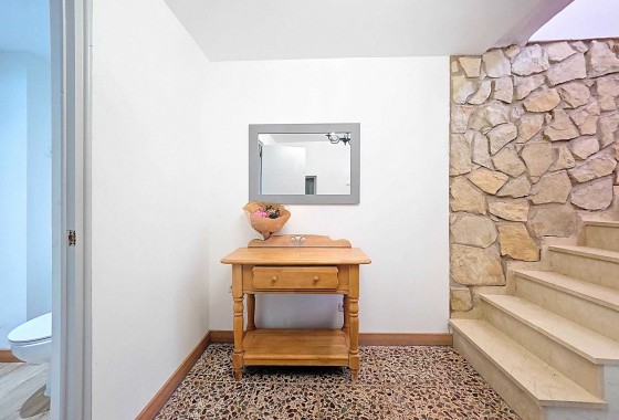 Herverkoop - Herenhuis -
Pinoso