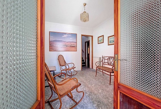 Herverkoop - Herenhuis -
Pinoso