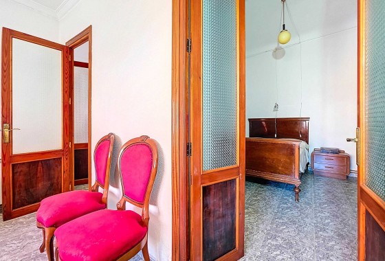 Herverkoop - Herenhuis -
Pinoso