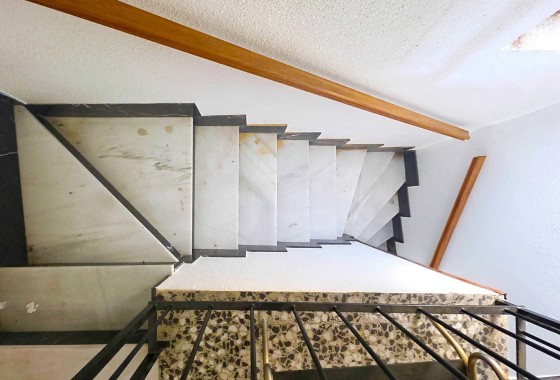 Herverkoop - Herenhuis -
Pinoso