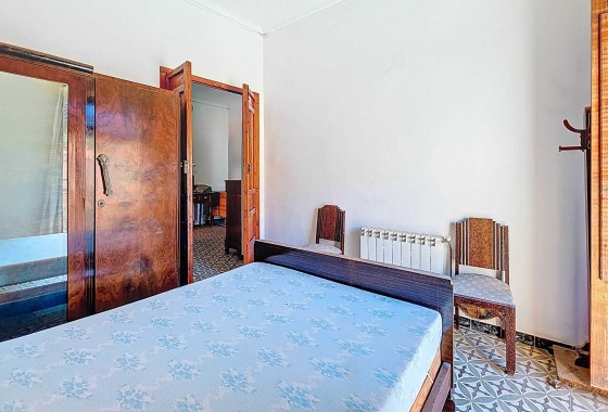 Herverkoop - Herenhuis -
Pinoso