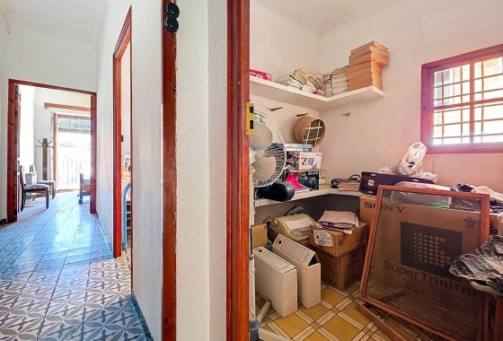 Herverkoop - Herenhuis -
Pinoso