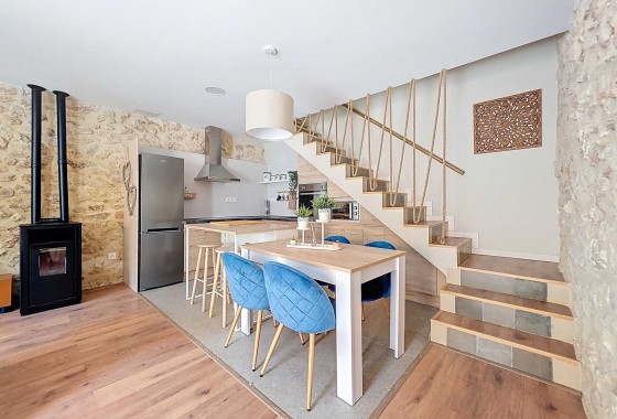 Sale - Herenhuis -
Pinoso