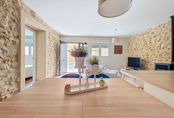 Sale - Herenhuis -
Pinoso